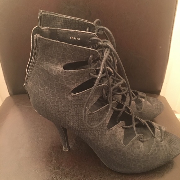 Charlotte Russe Lace Up Heels - Picture 3 of 4